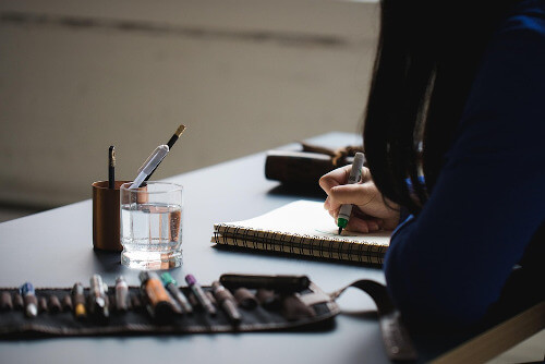 Segregating a test builder applying the curiously recurring template pattern